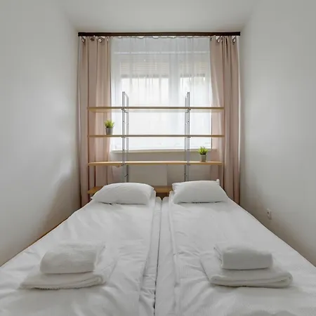 Rentplanet - Rubinowa Apartamento *